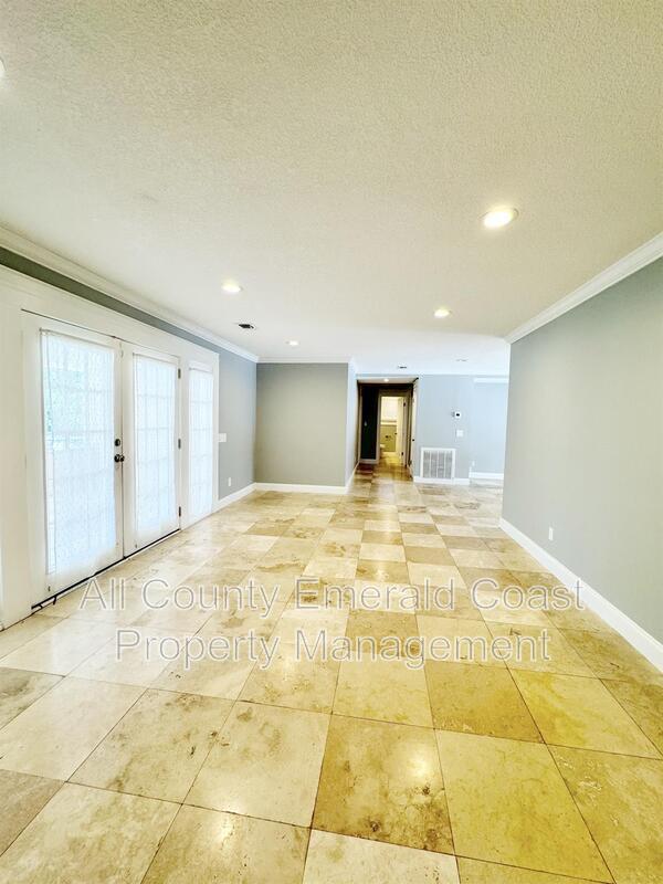 Building Photo - 847 Kell Aire Dr