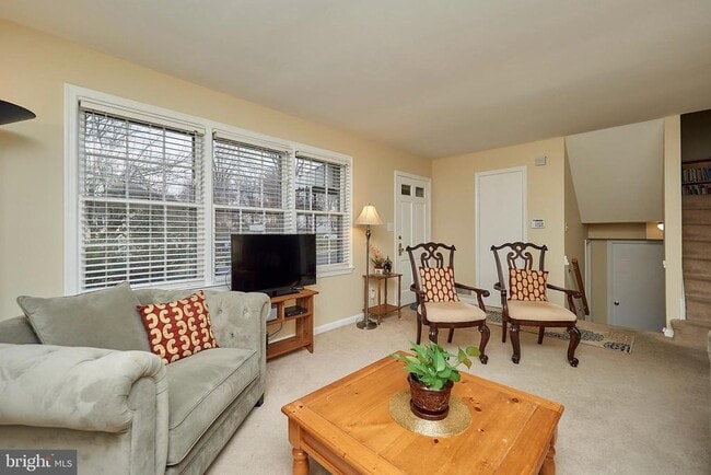 Building Photo - 3812 Wexford Dr