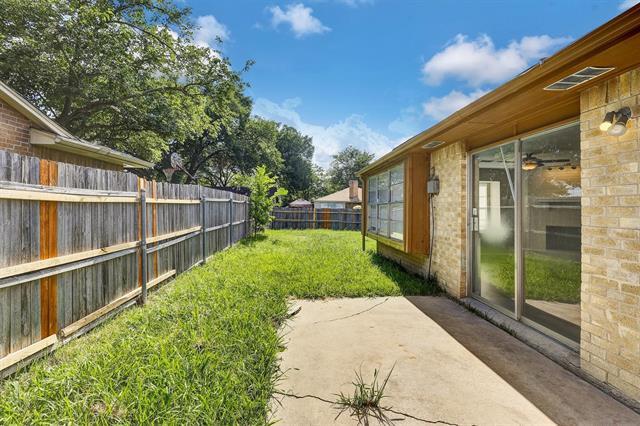 Building Photo - 1113 Holbrook Dr