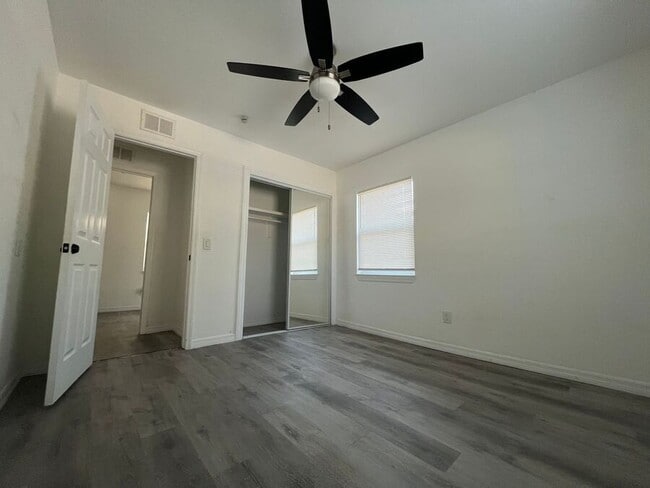 Building Photo - 626 W Crawford St