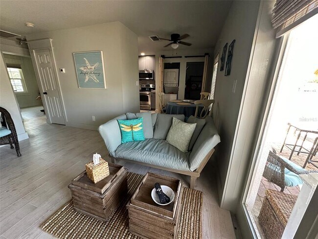 Building Photo - 5006 Starfish Dr SE