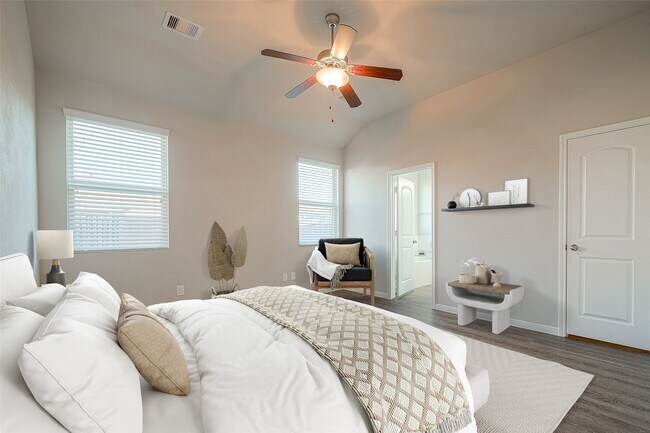 Building Photo - 5207 Chester Springs Ln