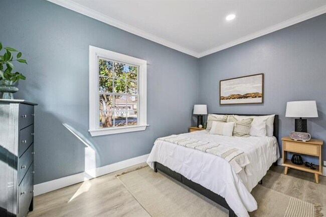 Building Photo - 1504 Hardin Ave