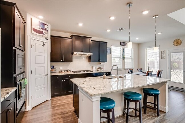 Building Photo - 508 Middle Brook Dr