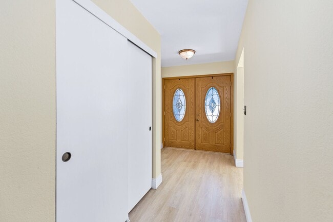 Building Photo - Browns Valley 3 bed 2 bath home