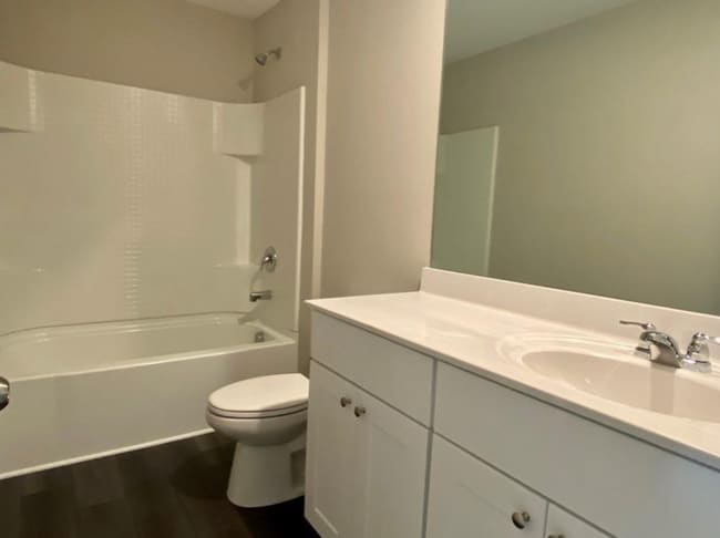 Building Photo - 4627 Waxwing St