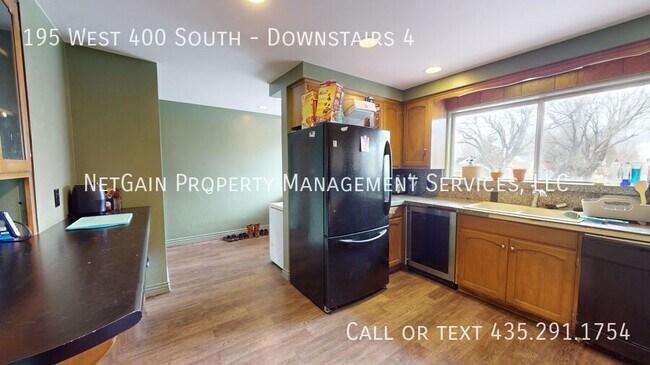 Building Photo - 195 W 400 S