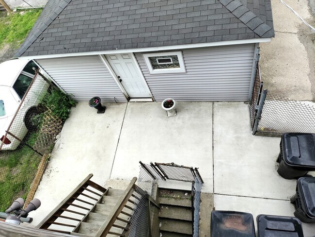 Building Photo - 5514 S Union Ave