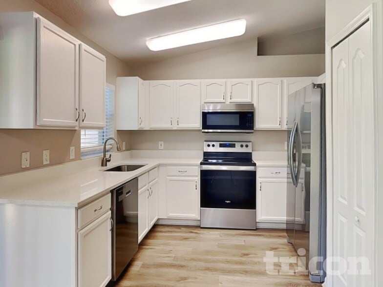 Building Photo - 54 Reidsville Dr