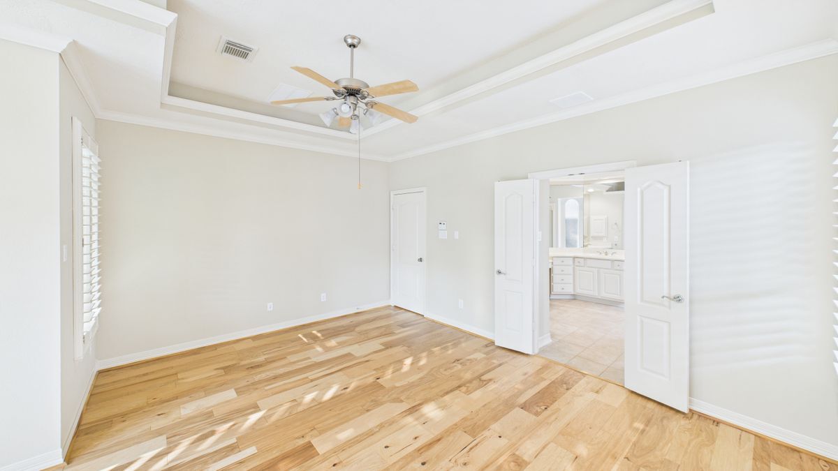 Building Photo - 5923 Serrano Terrace Ln