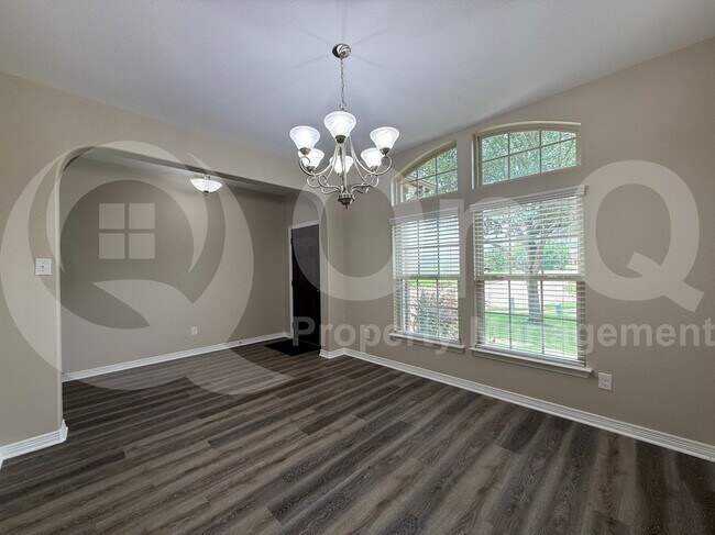 Building Photo - 606 Corbin Dr