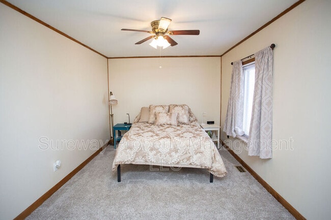 Building Photo - 207 Empress Ct