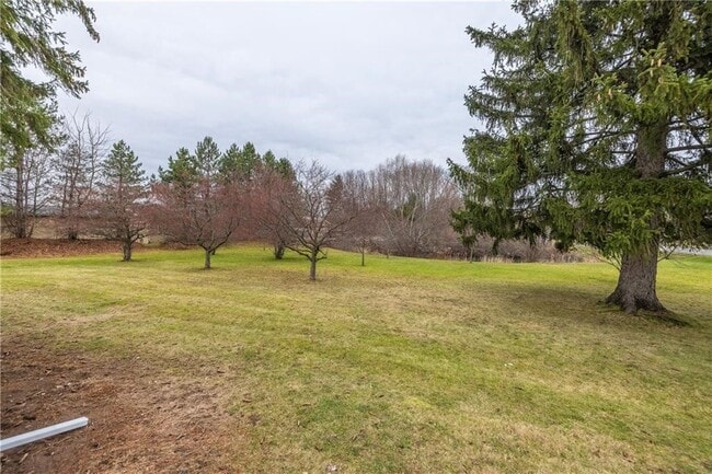 Building Photo - 757 Holt Rd