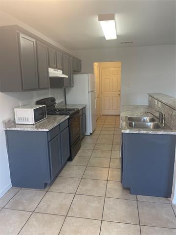 Building Photo - 4602 Alamosa St