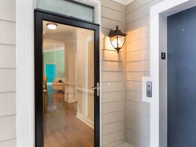 Building Photo - Beautiful 3 Bed 2 Bath Condo with Communit...