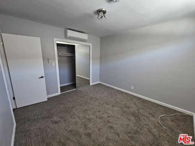 Building Photo - 1227 S Holt Ave
