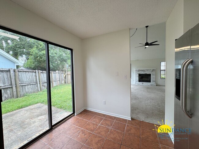 Building Photo - Charming 3-Bedroom Home in Fort Walton Beach!