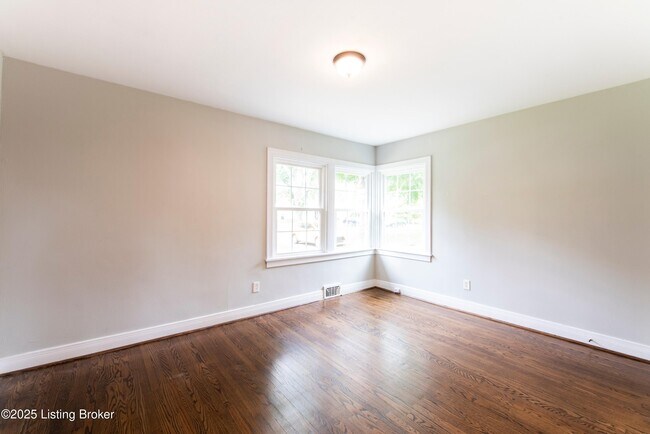 Building Photo - 2512 Gardiner Ln