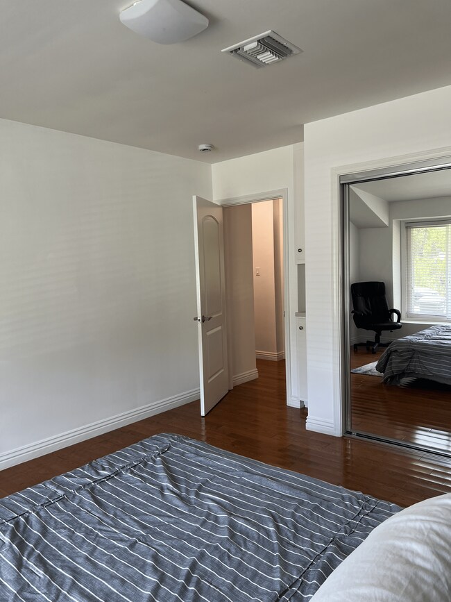Building Photo - 1811 Coro Terrace