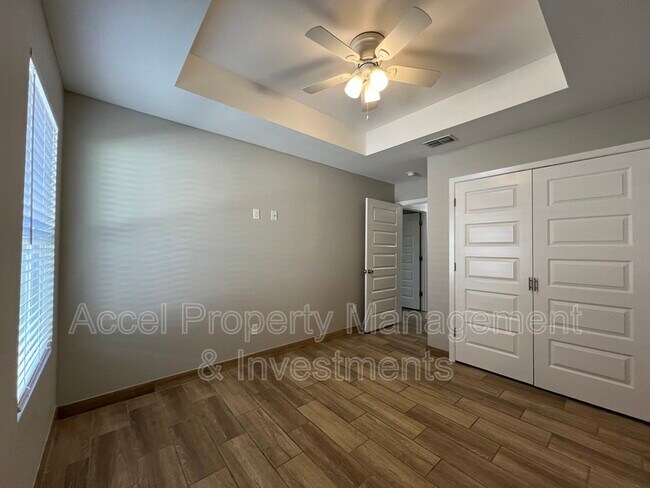 Building Photo - 825 S Mississippi St