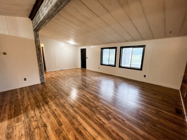 Building Photo - 8822 Holmquist Rd SE