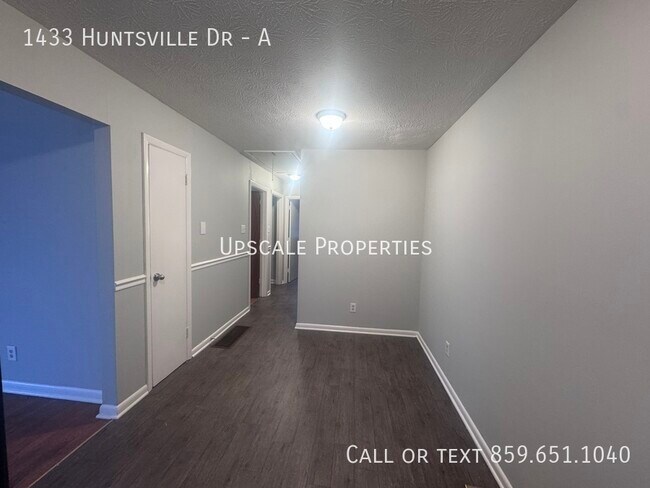 Building Photo - 1433 Huntsville Dr
