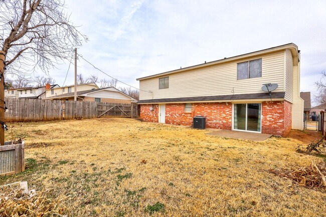 Building Photo - 8544 SW 75th St
