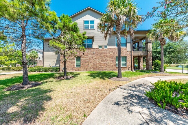 Building Photo - 403 Marina View Dr