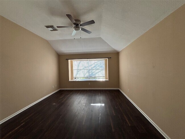 Building Photo - 10715 Lyndon Meadows Dr