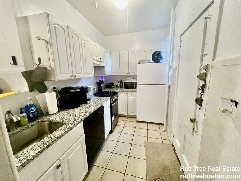 Building Photo - 316 Saint Paul St