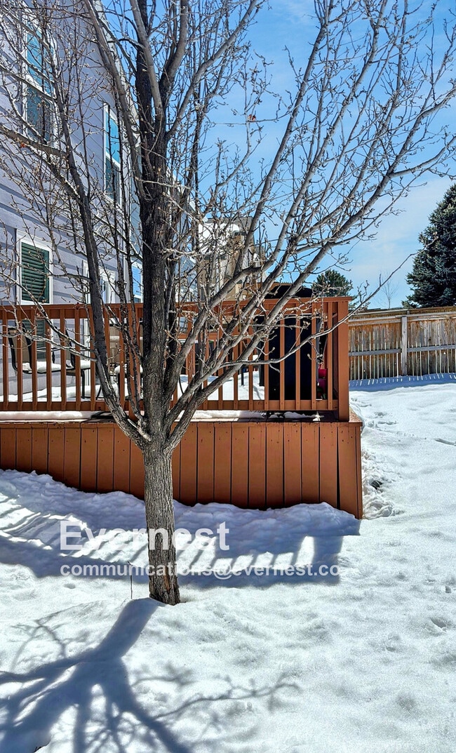 Building Photo - 3-Bedroom Home with Modern Features and Id...