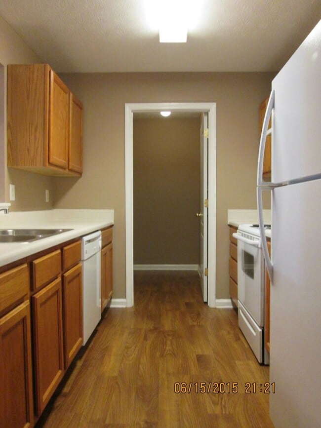 Building Photo - 6237A Dorsett Shoals