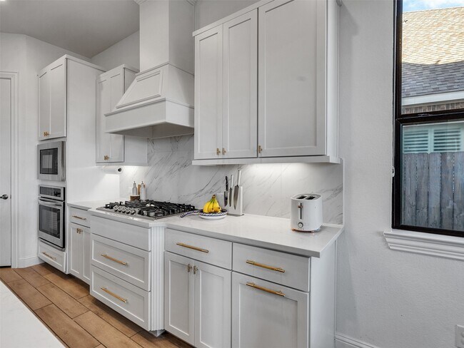 Building Photo - 913 Goose Creek St