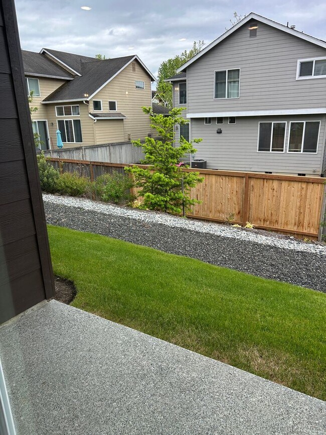 Building Photo - 2Bd/2Ba Redmond House