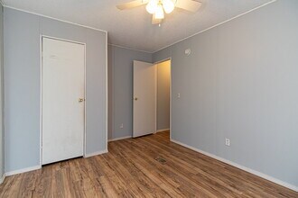 Building Photo - "Charming 2-Bed, 2-Bath Mobile Home Retrea...