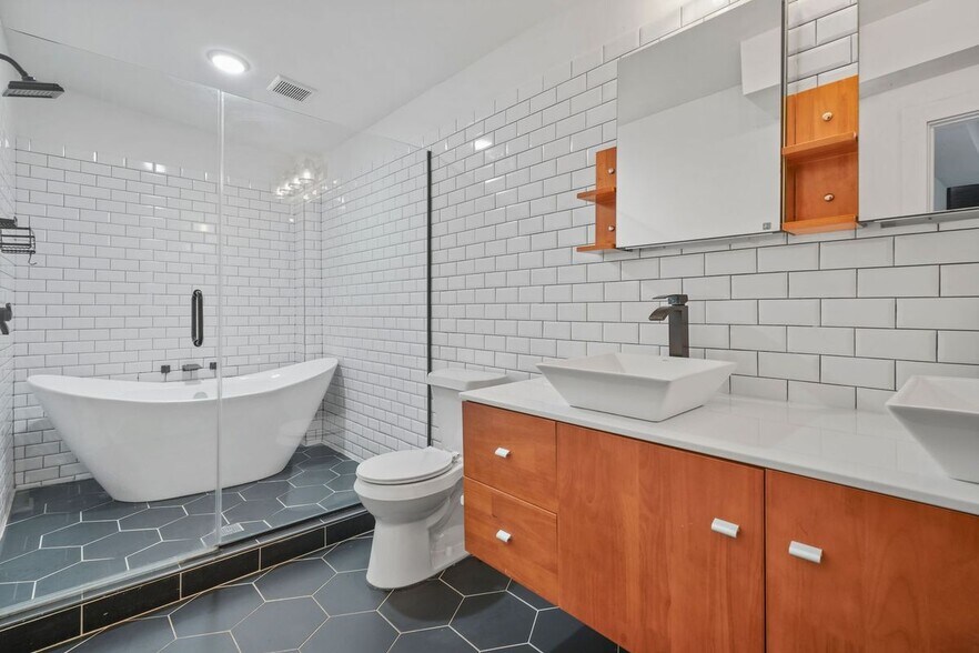 Building Photo - 1816 Evans Dr SW