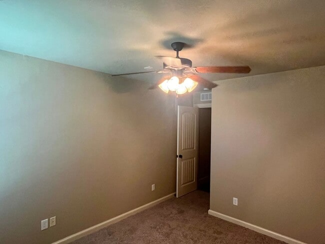 Building Photo - Lovely 4-Bed 2.5-Bath In Edmond