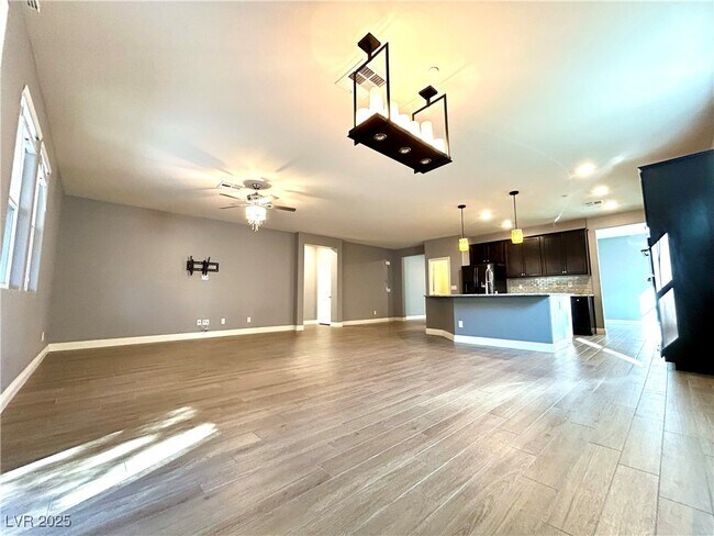 Building Photo - 2927 Ventana Ridge Ave