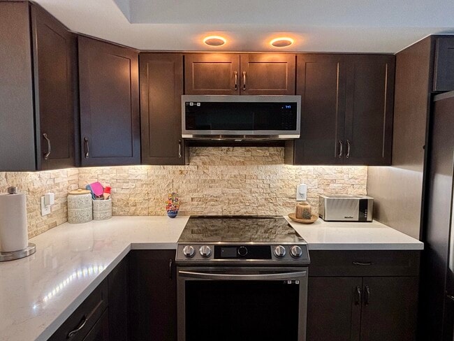 Building Photo - 1501 SW 134th Way