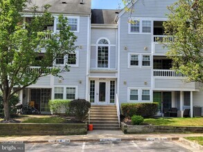 Building Photo - 8360 Montgomery Run Rd