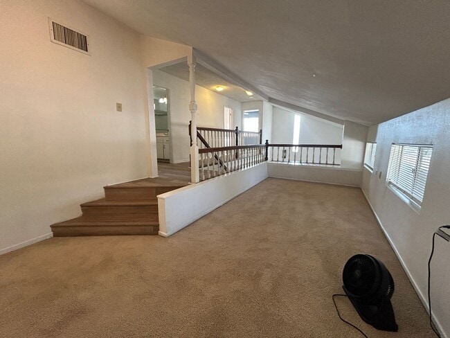 Building Photo - 5055 Pearblossom Dr