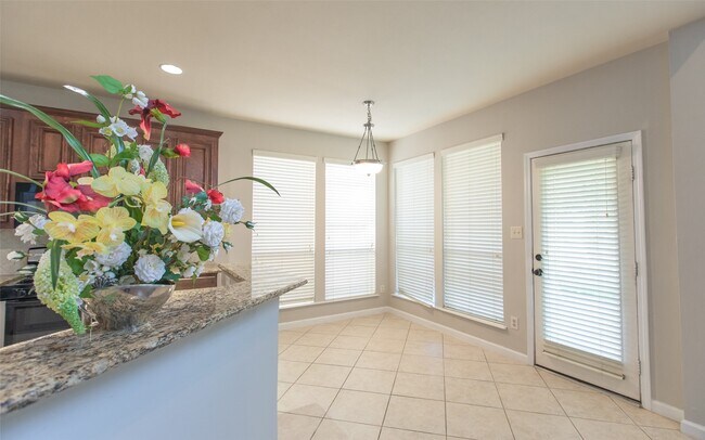 Building Photo - 20911 Avery Cove Ln