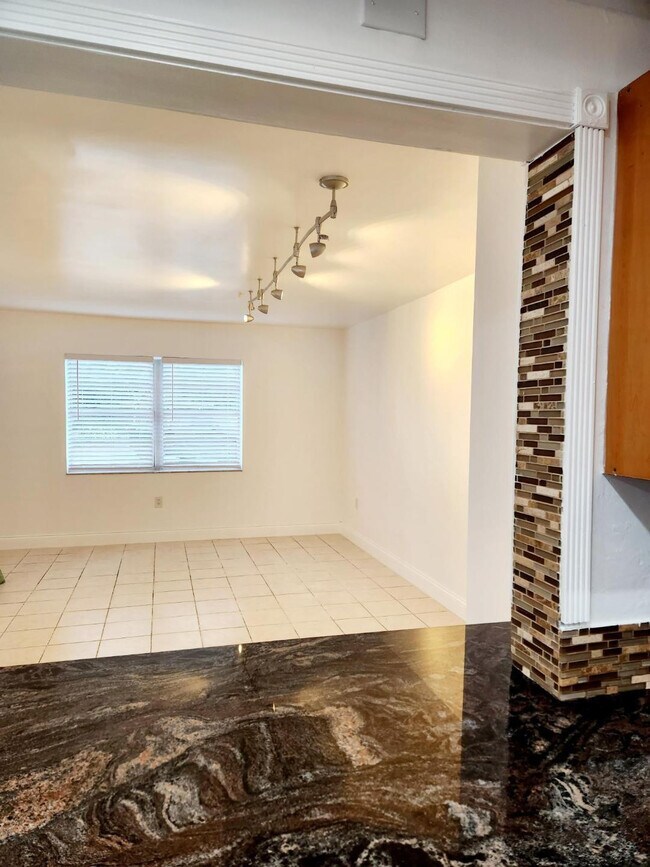 Building Photo - 4384 NW 9th Ave