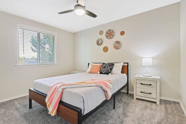 Building Photo - 2933 W Tubac Dr