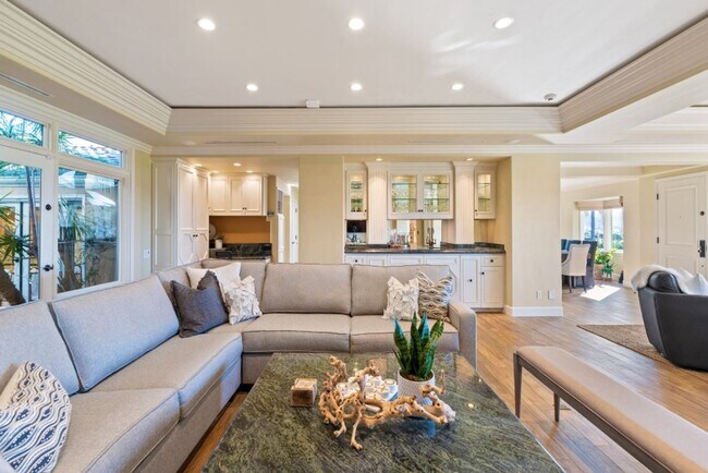 Building Photo - Stunning, Luxury La Jolla Shores Location with Panoramic Ocean Views!!