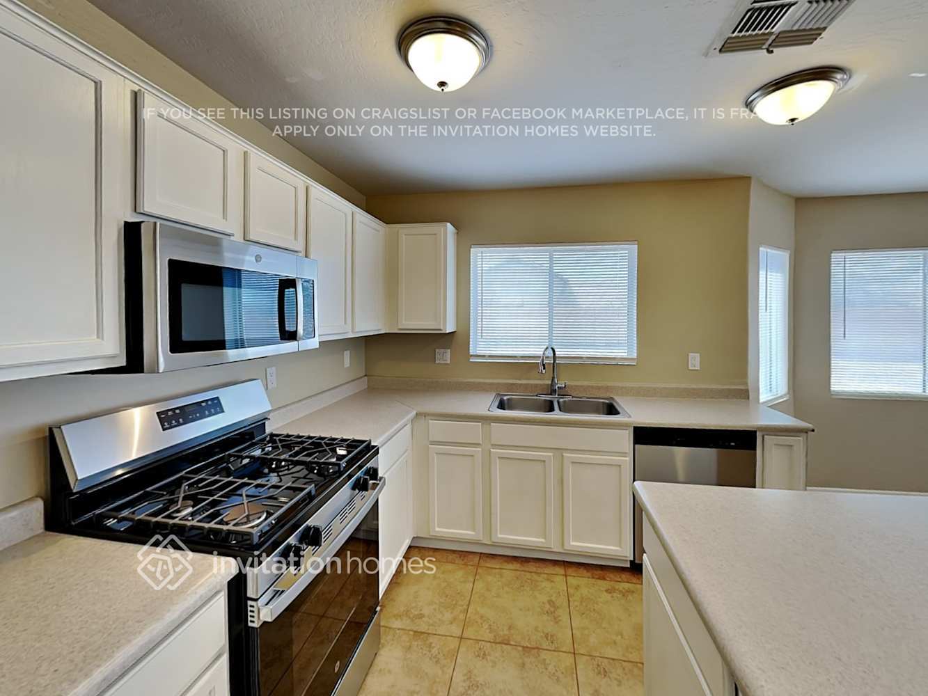 Building Photo - 12541 W Myer Ln