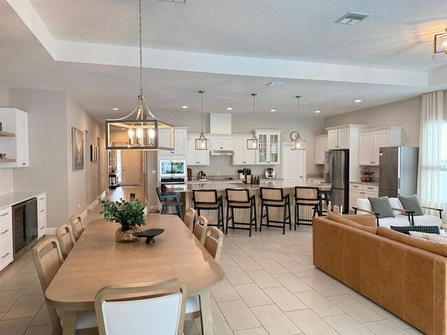 Building Photo - 15372 Gilligan Ct