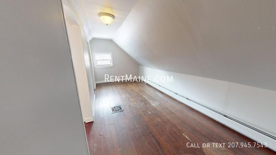 Building Photo - 322 Grove St