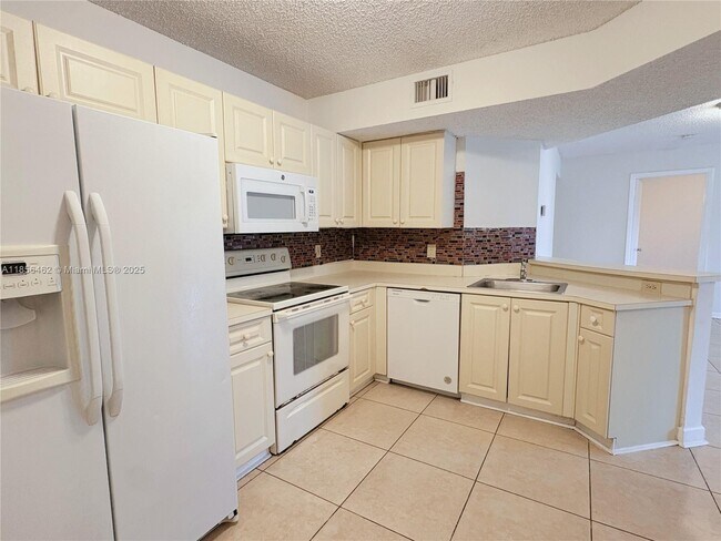 Building Photo - 9055 Wiles Rd