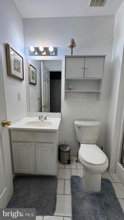 Building Photo - 9228 Blue Grass Rd